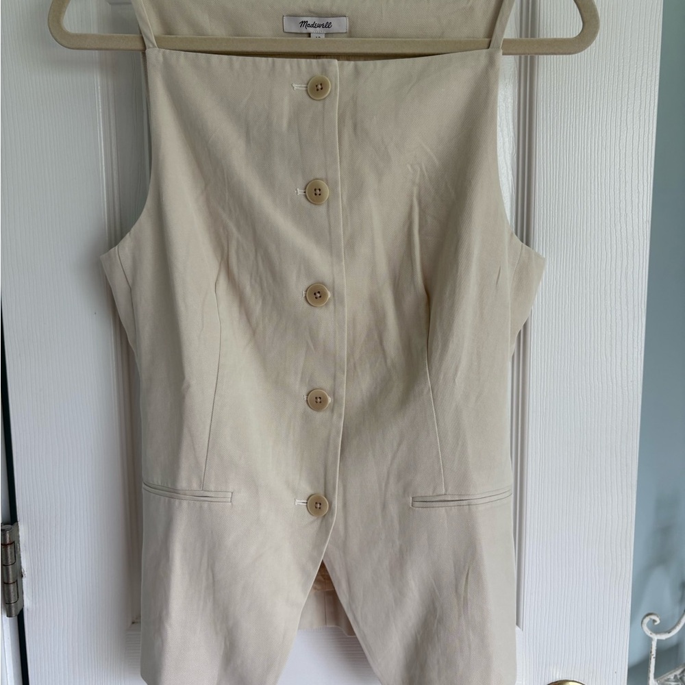 Madewell Beige Sleeveless Button-Down vest.